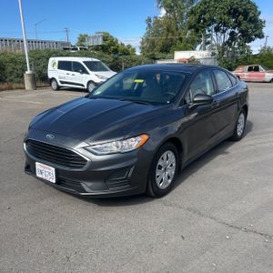 FORD FUSION S - 1