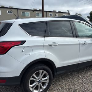 FORD ESCAPE SE - 9