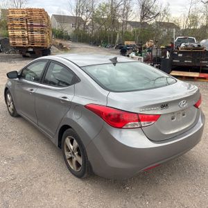 HYUNDAI ELANTRA - 5