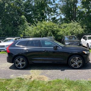 2019 Volvo XC60 MOMENTUM — фото 10