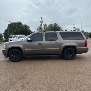 CHEVROLET SUBURBAN LTZ - 3