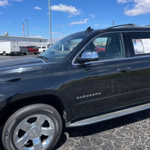 CHEVROLET SUBURBAN LTZ - 2