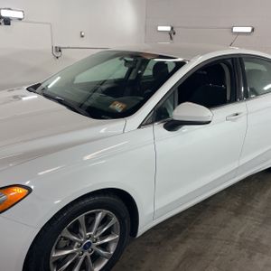 FORD FUSION SE - 2