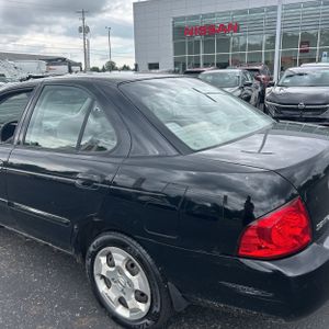 NISSAN SENTRA 1.8S - 6