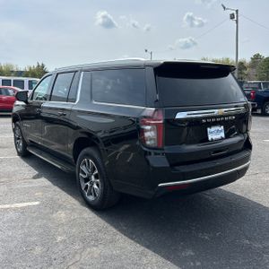 CHEVROLET SUBURBAN LS - 5