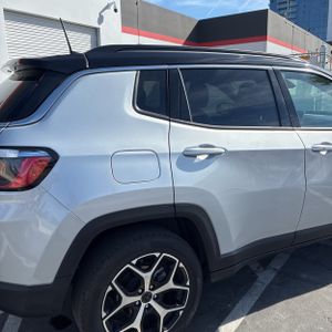 JEEP COMPASS LIMITED 4X4 - 9