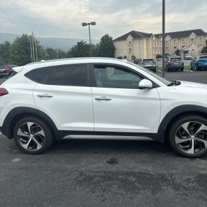 2017 Hyundai TUCSON LIMITED — фото 11