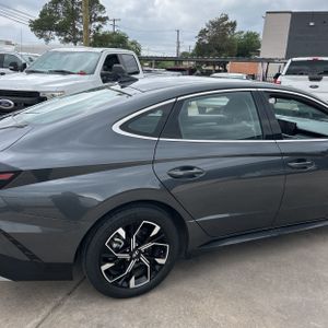 HYUNDAI SONATA SEL - 9