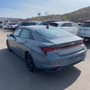 HYUNDAI ELANTRA SEL - 5