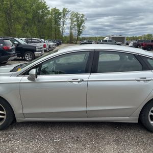 FORD FUSION SE - 4