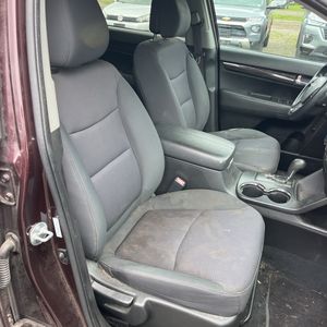 صورة مصغرة 32 لـ 2011 KIA SORENTO LX