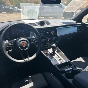 2025 Porsche MACAN — миниатюра 36