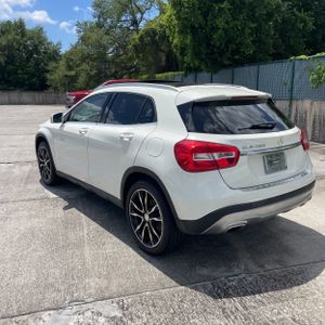 MERCEDES-BENZ GLA - 5