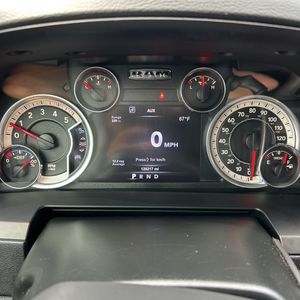 2017 RAM 3500 LARAMIE photo 43