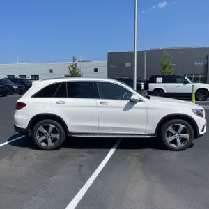 2017 Mercedes-BENZ GLC — фото 10