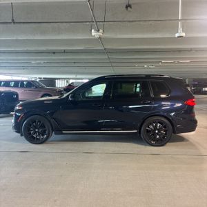 صورة 3 لـ 2023 BMW X7 XDRIVE40I