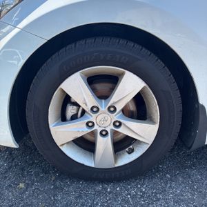 2013 Hyundai ELANTRA GLS — миниатюра 17