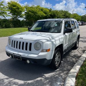 Jeep Patriot Base - 1