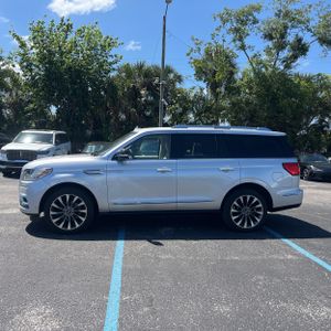 LINCOLN NAVIGATOR SELECT - 3