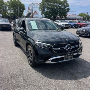 2025 Mercedes-BENZ GLC thumbnail 12