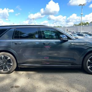 2026 Cadillac ESCALADE IQL PREMIUM SPORT — фото 11