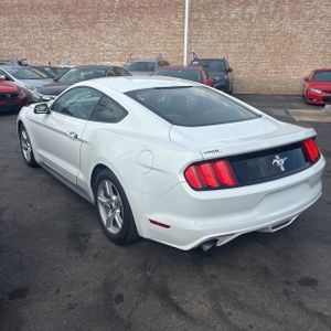 FORD MUSTANG V6 - 4