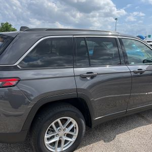 JEEP GRAND CHEROKEE LAREDO X 4X2 - 9