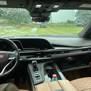 صورة 37 لـ 2022 Cadillac ESCALADE ESV SPORT