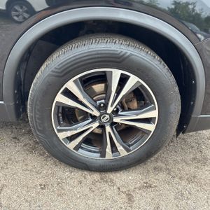 2017 Nissan ROGUE SL — миниатюра 20