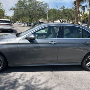 2019 Mercedes-BENZ E-CLASS — фото 4