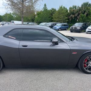 صورة مصغرة 11 لـ 2016 Dodge CHALLENGER SRT 392