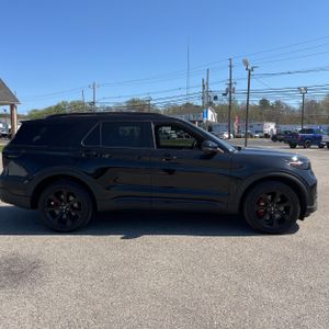 FORD EXPLORER ST - 10