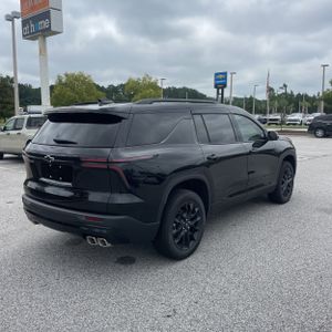 2026 Chevrolet TRAVERSE LT — фото 8