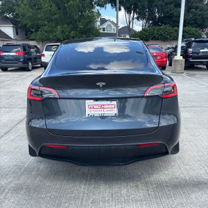 TESLA MODEL Y LONG RANGE - 7