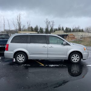 CHRYSLER TOWN & COUNTRY TOURING - 10
