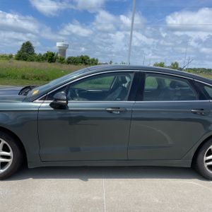 FORD FUSION SE - 3