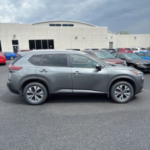 NISSAN ROGUE SV - 10