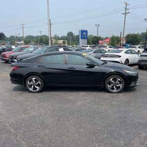 2023 Hyundai ELANTRA SEL photo 10