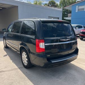 CHRYSLER TOWN AND COUNTRY TOURING - 5