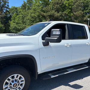 CHEVROLET SILVERADO - 2