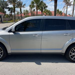 DODGE JOURNEY - 4