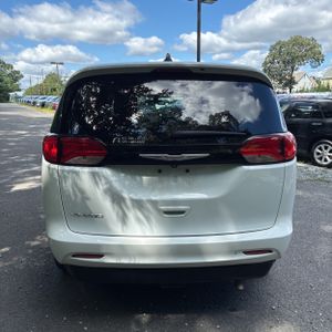 صورة 7 لـ 2022 Chrysler VOYAGER LX