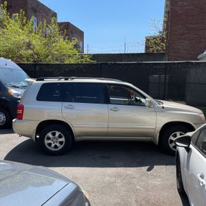 TOYOTA HIGHLANDER - 10