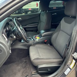 2017 Dodge CHARGER SE — миниатюра 31