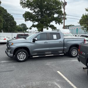 2020 Chevrolet SILVERADO 1500 LT 照片 3