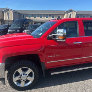 CHEVROLET SILVERADO - 2