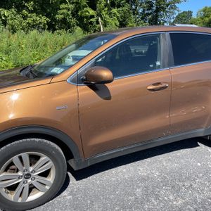2019 KIA SPORTAGE LX photo 2
