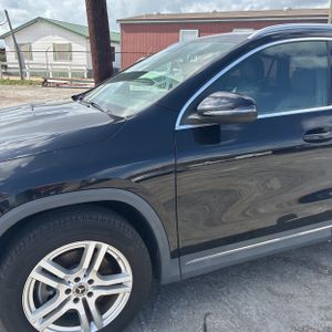 MERCEDES-BENZ GLA - 2