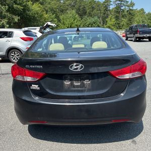 2013 Hyundai ELANTRA GLS 照片 7