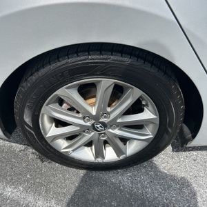 2015 Hyundai ELANTRA SE — миниатюра 19